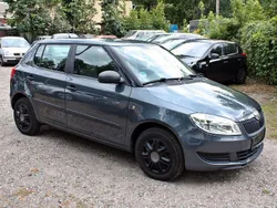 Grau Gebraucht 2010 Skoda Fabia Cool Edition Limousine | 2.200 € (Guter Preis)