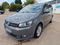 Grau Gebraucht 2013 VW Touran Highline Van / Kleinbus | 8.990 € (Etwas zu teuer)
