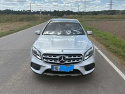 Silber Gebraucht 2019 Mercedes GLA200 AMG line SUV | 19.900 € (Superpreis)