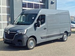Städtisches grau Gebraucht 2021 Renault Master Van | 26.499 € (Etwas zu teuer)