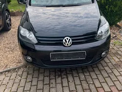 Schwarz Gebraucht 2012 VW Golf Plus Match Van / Kleinbus | 5.399 € (Guter Preis)
