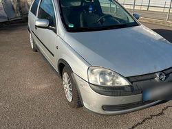 Grau Gebraucht 2002 Opel Corsa Kleinwagen | 1.150 € (Fairer Preis)