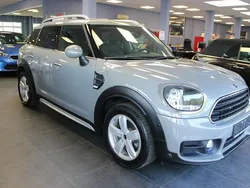 Moonwalk fray metallic Gebraucht 2017 Mini Cooper Countryman Pepper SUV | 14.980 € (Fairer Preis)