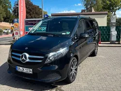 Schwarz Gebraucht 2019 Mercedes V250 Van / Kleinbus | 39.900 € (Fairer Preis)