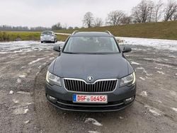 Grau Gebraucht 2015 Skoda Superb Elegance Kombi | 8.999 € (Guter Preis)