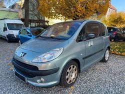 Grün Gebraucht 2006 Peugeot 1007 Kleinwagen | 1.200 € (Superpreis)