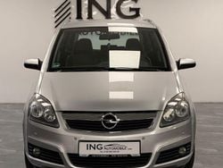 Silber Gebraucht 2007 Opel Zafira Cosmo Van / Kleinbus | 7.999 €