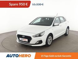 Weiß Gebraucht 2019 Hyundai i30 Pure Limousine | 10.380 € (Fairer Preis)
