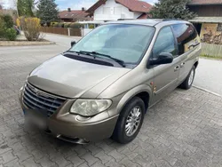 Beige Gebraucht 2004 Chrysler Voyager Van / Kleinbus | 3.500 € (Fairer Preis)