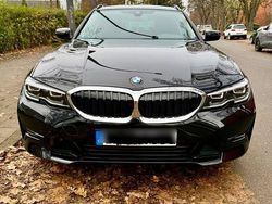Schwarz Gebraucht 2020 BMW 320 Advantage Kombi | 19.500 € (Fairer Preis)