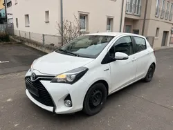 Weiß Gebraucht 2016 Toyota Yaris Edition-S Kleinwagen | 11.800 € (Fairer Preis)
