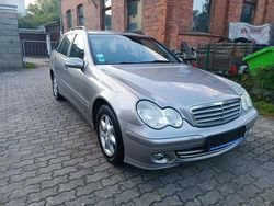 Silber Gebraucht 2004 Mercedes C220 Kombi | 2.900 €