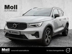 Grau Gebraucht 2023 Volvo XC40 Plus SUV | 34.450 € (Guter Preis)