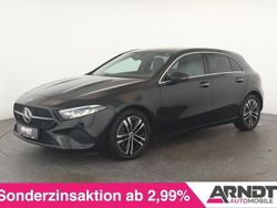 Kosmosschwarz Gebraucht 2024 Mercedes A200 Progressive Limousine | 26.784 € (Fairer Preis)