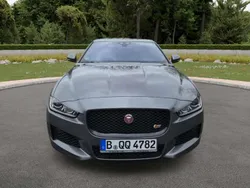 Silber Gebraucht 2016 Jaguar XE S Limousine | 18.500 € (Superpreis)