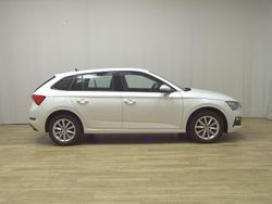 Weiss Gebraucht 2020 Skoda Scala Ambition Kleinwagen | 12.780 € (Fairer Preis)