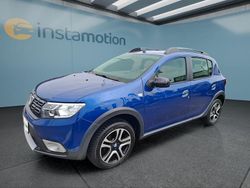 Blau Gebraucht 2020 Dacia Sandero Stepway Kleinwagen | 13.299 € (Teuer)