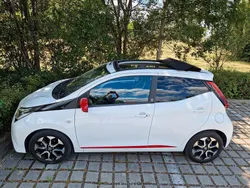 Weiß Gebraucht 2021 Toyota Aygo Team Kleinwagen | 10.999 € (Fairer Preis)