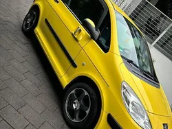 Gelb Gebraucht 2006 Peugeot 1007 Filou Kleinwagen | 1.750 € (Fairer Preis)