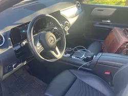 Weiß Gebraucht 2019 Mercedes B180 Van / Kleinbus | 14.800 € (Guter Preis)