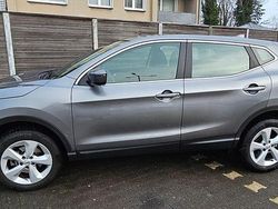 Grau Gebraucht 2020 Nissan Qashqai Acenta SUV | 19.999 € (Teuer)