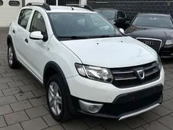 Weiß Gebraucht 2016 Dacia Sandero Prestige Kleinwagen | 7.250 € (Fairer Preis)