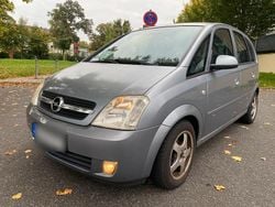 Grau Gebraucht 2005 Opel Meriva Van / Kleinbus | 1.250 €