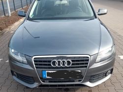 Grau Gebraucht 2009 Audi A4 Ambition Kombi | 11.800 €