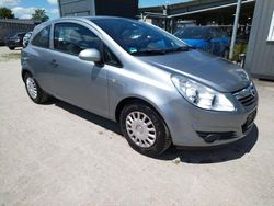 Silber Gebraucht 2010 Opel Corsa Selection Limousine | 2.100 € (Guter Preis)