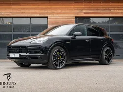 Tiefschwarz Gebraucht 2021 Porsche Cayenne SUV | 72.950 € (Etwas zu teuer)