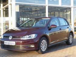 Schwarz Gebraucht 2018 VW Golf VII Trendline Limousine | 12.450 € (Guter Preis)