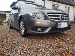 Grau Gebraucht 2013 Mercedes B180 Edition Van / Kleinbus | 9.980 € (Fairer Preis)