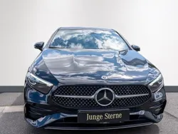 Schwarz Gebraucht 2023 Mercedes A250 AMG Limousine | 35.999 € (Fairer Preis)