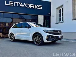 Weiß Gebraucht 2023 VW Touareg R-line SUV | 73.900 € (Fairer Preis)