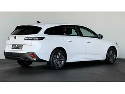 Weiss/schneeweiss / uni Gebraucht 2023 Peugeot 308 Active Kombi | 27.450 € (Fairer Preis)