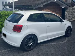 Weiß Gebraucht 2014 VW Polo Life Kleinwagen | 7.999 € (Guter Preis)