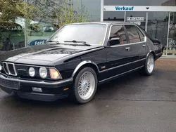 Schwarz metallic Gebraucht 1985 BMW 735 Limousine | 11.600 €