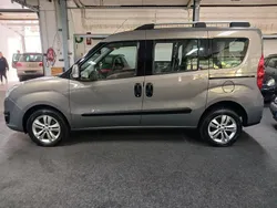 Braun Gebraucht 2012 Opel Combo Van / Kleinbus | 8.690 € (Fairer Preis)