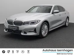 Glaciersilber metallica83beige Gebraucht 2020 BMW 330e Luxury Line Limousine | 30.499 € (Fairer Preis)