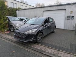 Schwarz Gebraucht 2016 Ford Fiesta Limousine | 3.300 € (Superpreis)