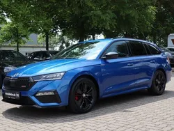 Raceblau metallic Gebraucht 2021 Skoda Octavia RS Kombi | 31.489 € (Fairer Preis)