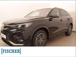 Deep black perleffekt (schwarz) Gebraucht 2024 VW Tiguan R-line SUV | 47.485 €