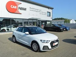 Gletscherweiß metallic Neu 2025 Audi A1 Sportback Comfort Kleinwagen | 21.550 € (Fairer Preis)