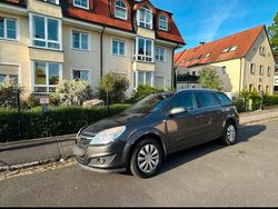 Grau Gebraucht 2009 Opel Astra Kombi | 3.300 € (Etwas zu teuer)