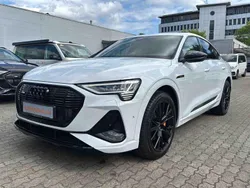 Gletscherweiß metallic Gebraucht 2022 Audi e-tron Sportback Black Edition SUV | 34.950 € (Guter Preis)
