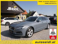 Grau Gebraucht 2021 Volvo V90 Momentum Kombi | 26.500 € (Fairer Preis)