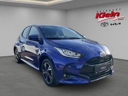 Blau Neu 2025 Toyota Yaris Hybrid Comfort Limousine | 29.590 € (Etwas zu teuer)