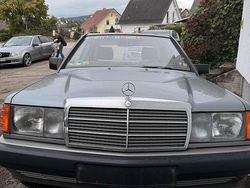 Silber Gebraucht 1989 Mercedes 190 Limousine | 6.000 €
