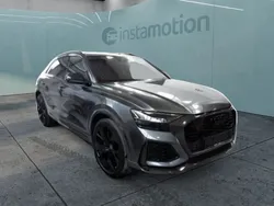 Grau Gebraucht 2024 Audi RS Q8 Ambiente SUV | 138.000 € (Etwas zu teuer)