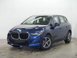 Phytonicblau metallic Gebraucht 2024 BMW 218 Active Tourer Van / Kleinbus | 26.890 € (Superpreis)